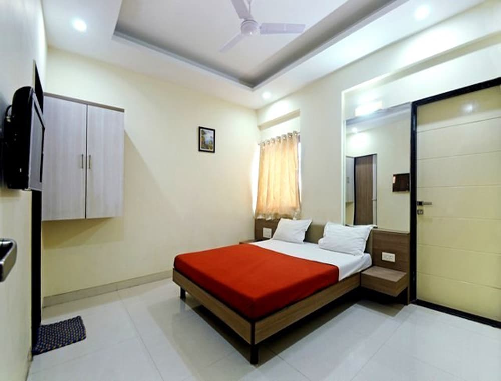 Hotel J K Palace