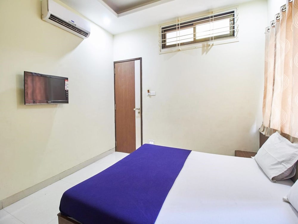 Hotel J K Palace