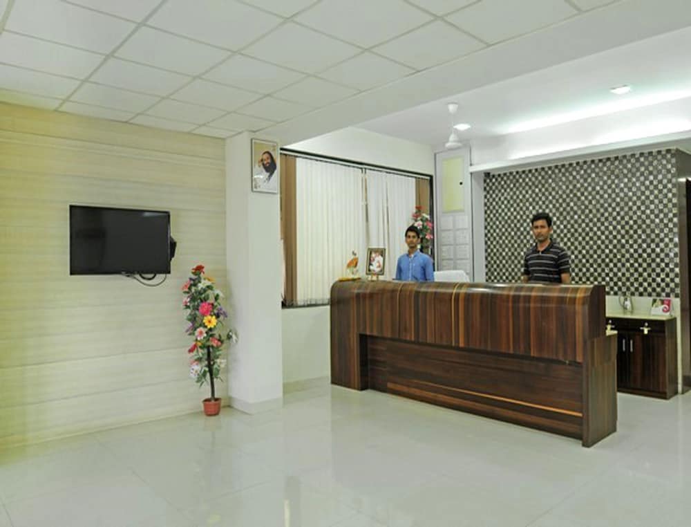 Hotel J K Palace