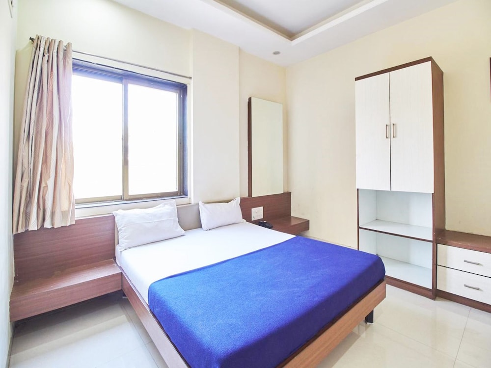 Hotel J K Palace