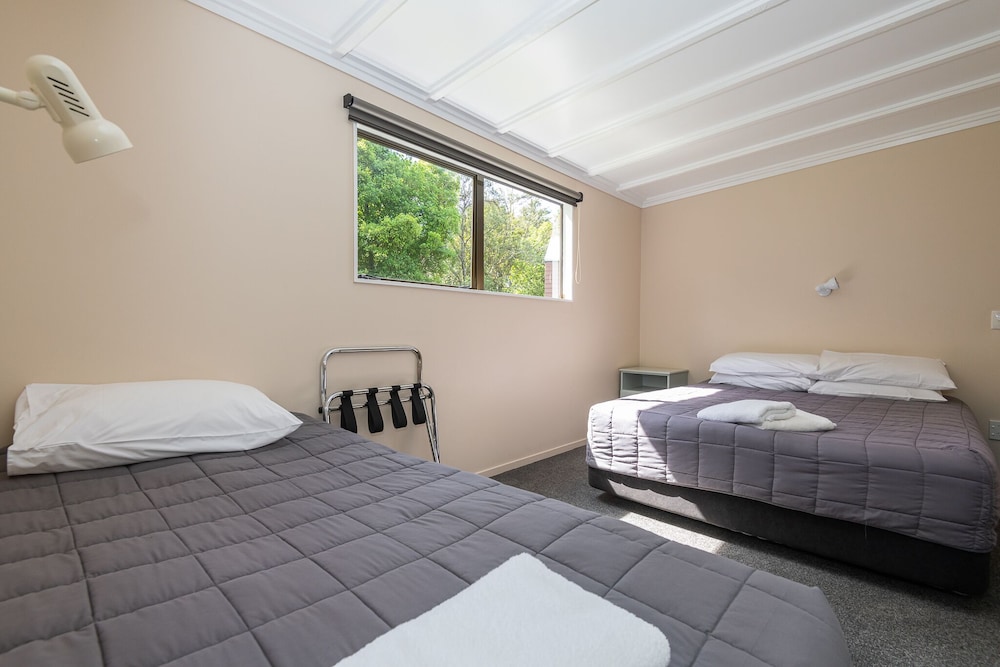 Blue Lake Top 10 Holiday Park