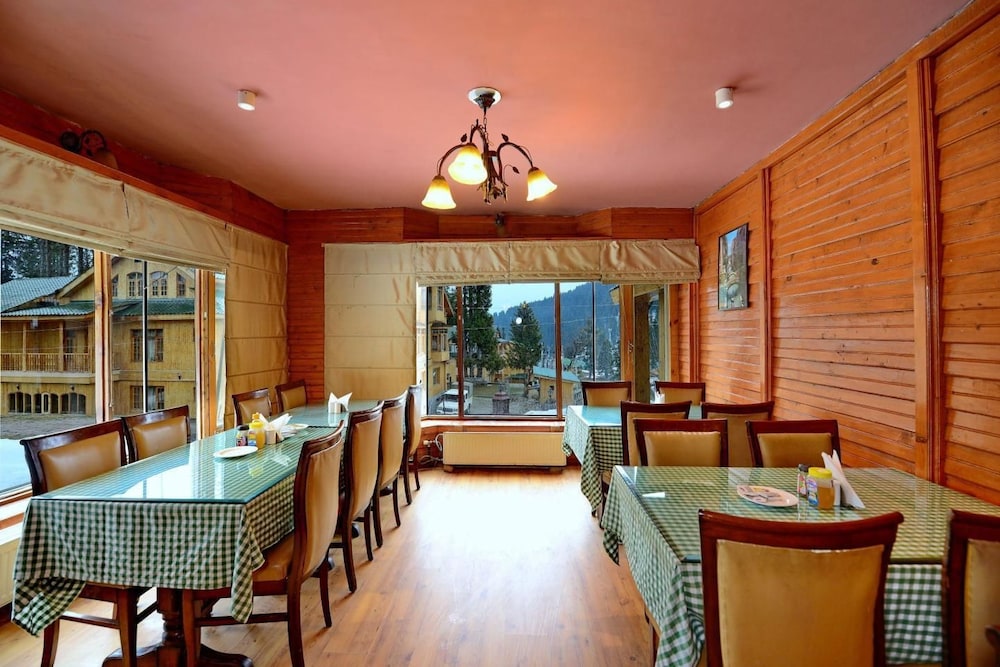 Pine Palace Resort Gulmarg