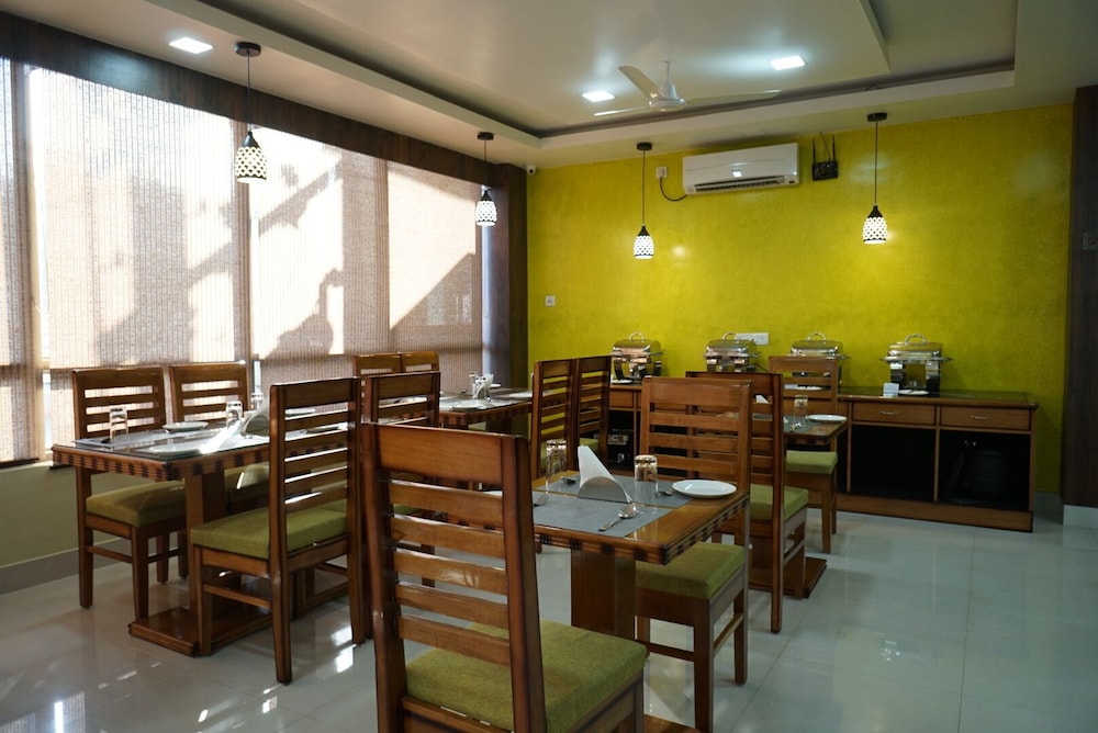 Pemaling Lords Eco Inn Guwahati