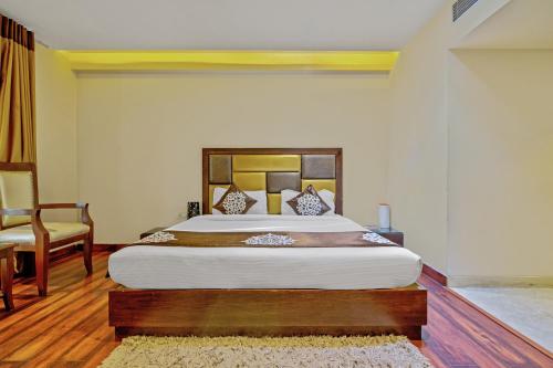 Hotel Aura IP Grand Karkardooma New Delhi