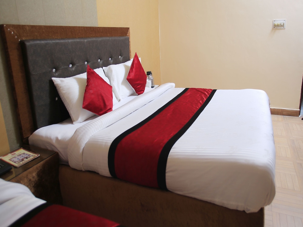 Hotel Raj Palace