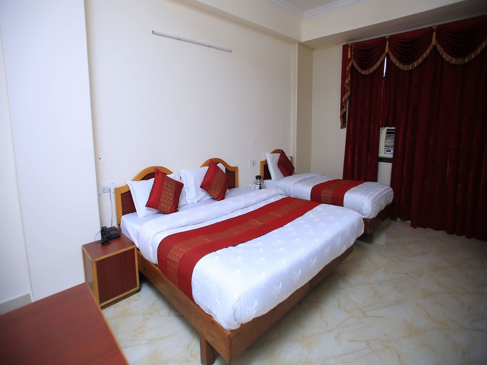 Hotel Raj Palace