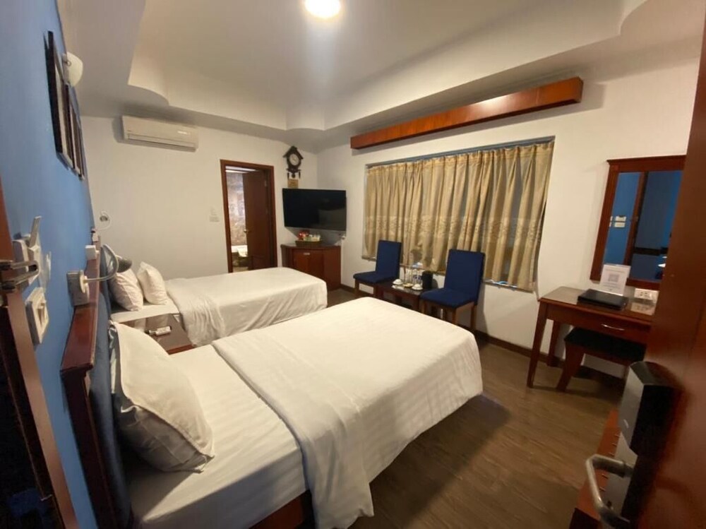 A25 Hotel - 221 Bach Mai