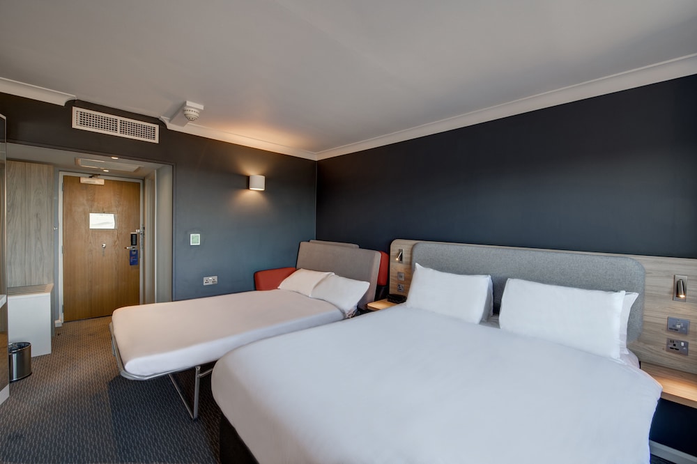 Holiday Inn Edinburgh City West
