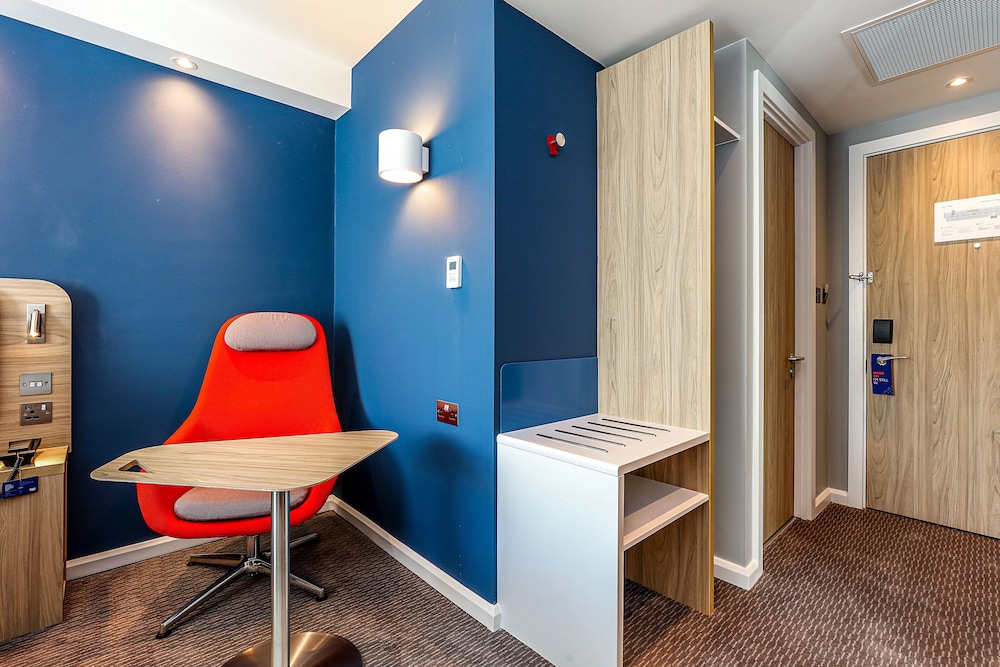 Holiday Inn Edinburgh City West