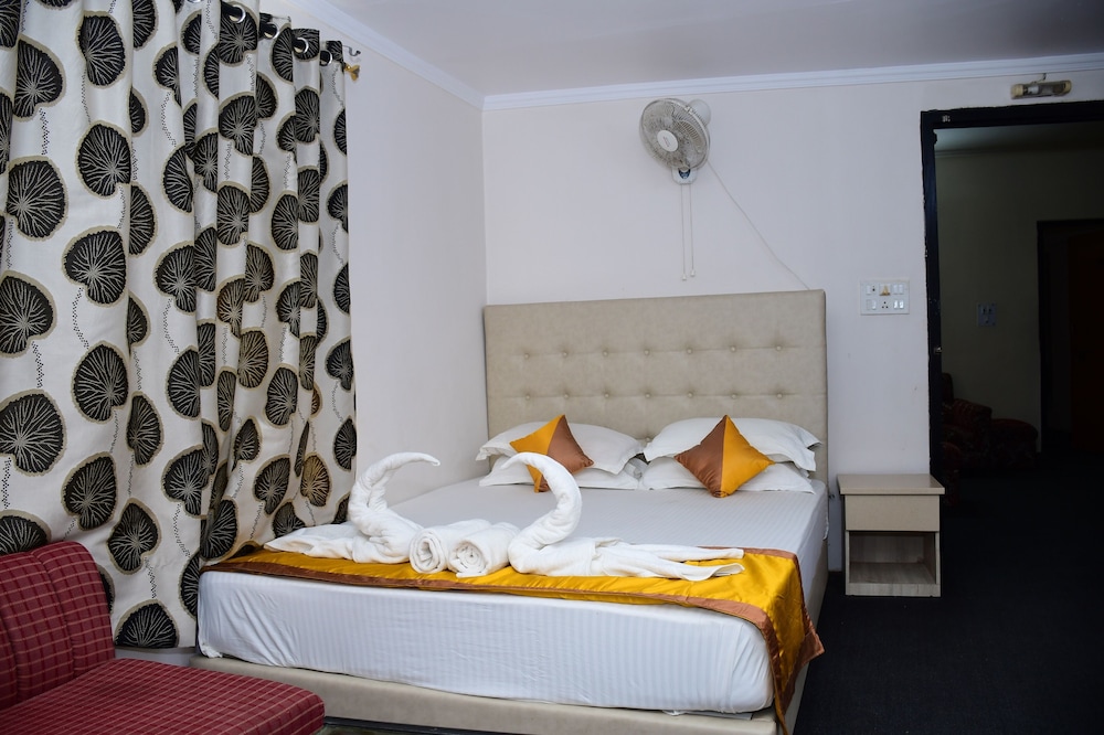 Hotel Dolphin