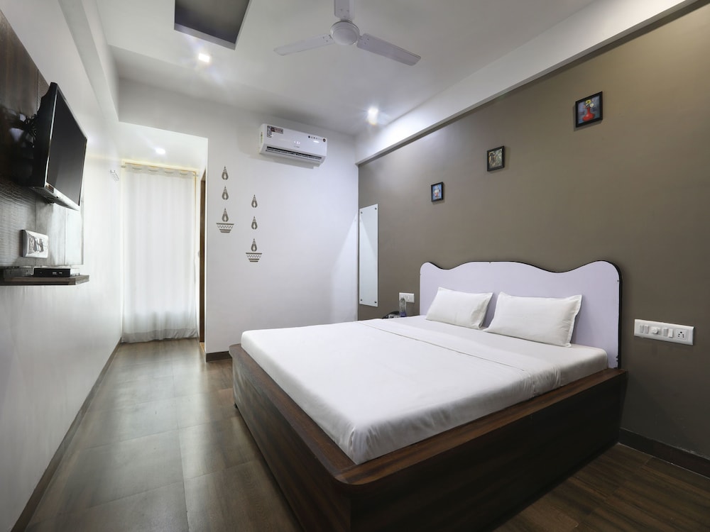 White House Beach Resort