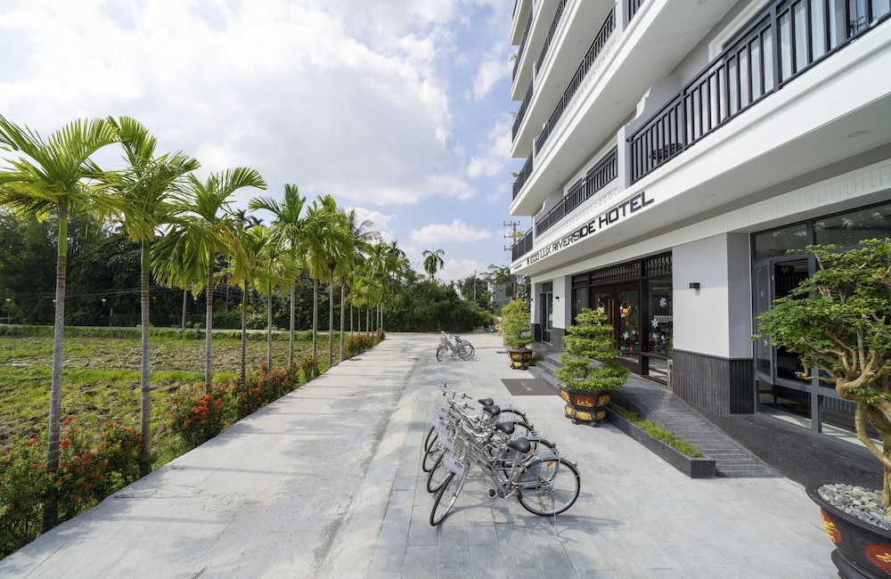 Eco Lux Riverside Hotel & Spa