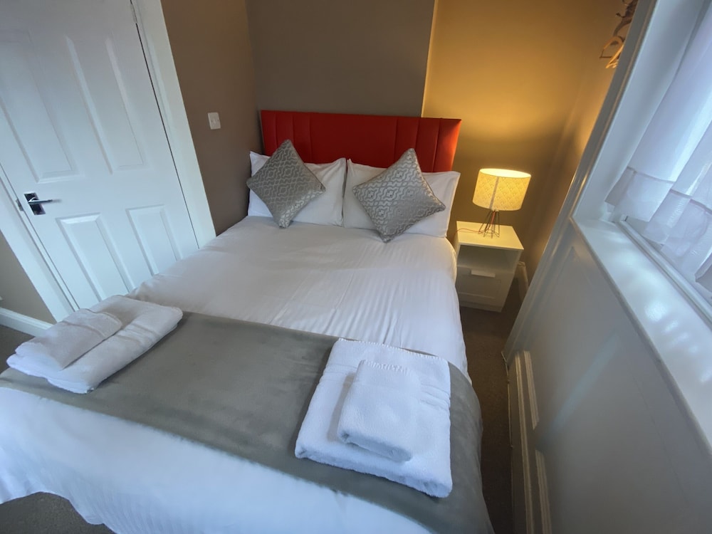 Grosvenor Place Guest House