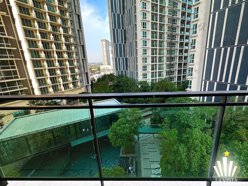 The Shore Hotel & Residences