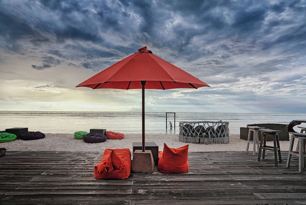Hotel Ombak Sunset
