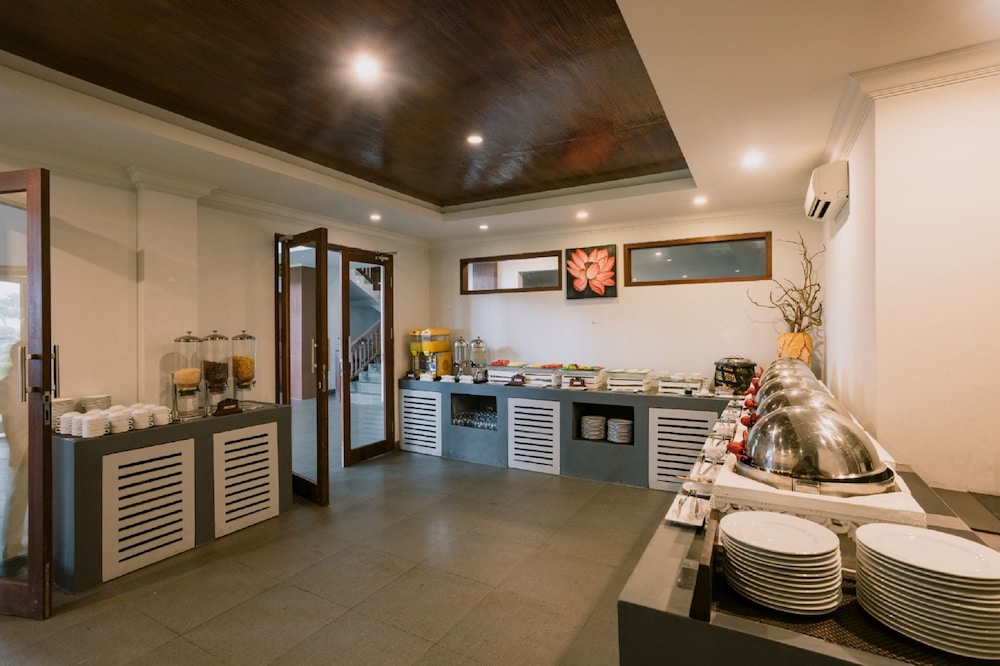 Hotel Ombak Sunset
