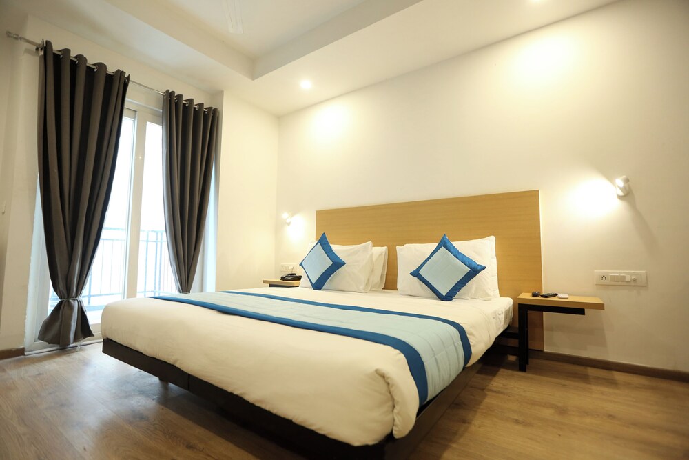 The Roseman Hotel & Suites