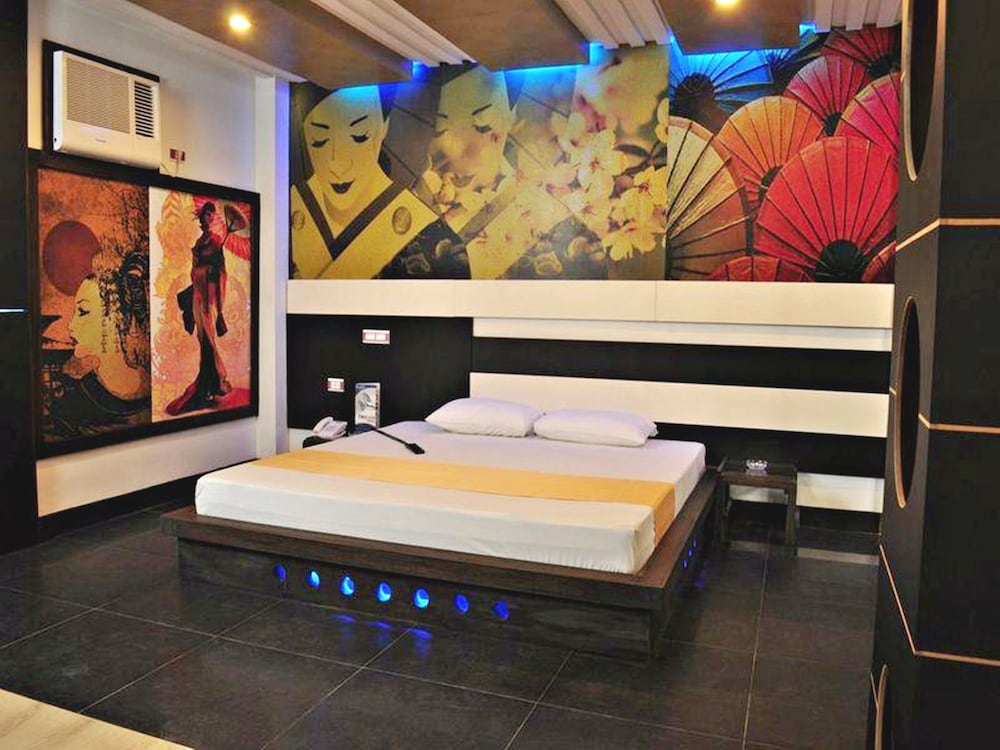 Dream Hotel