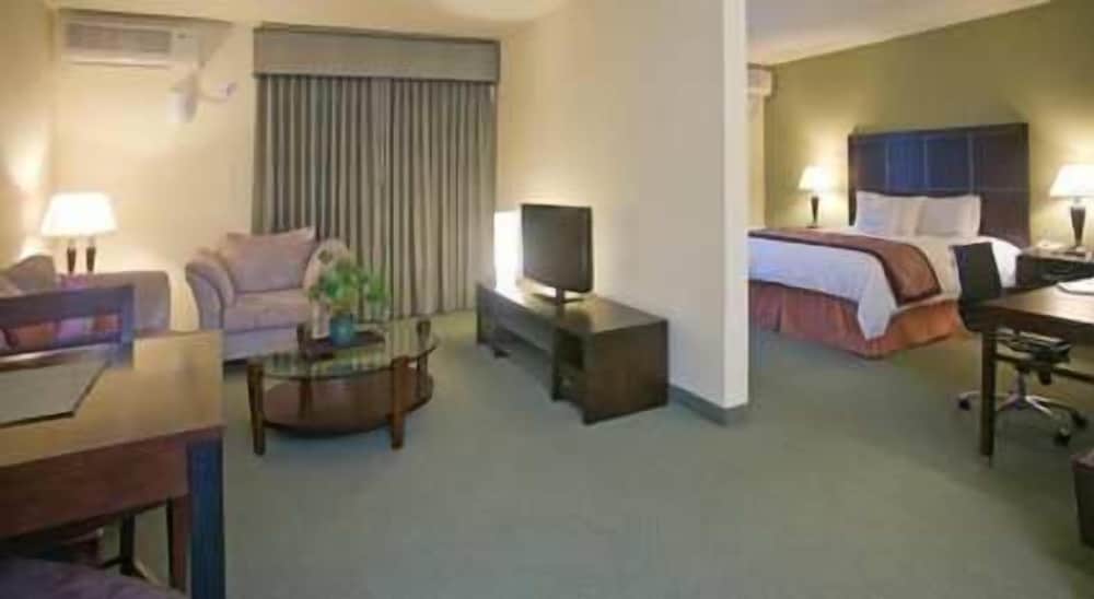 DoubleTree by Hilton Napa Valley - American Canyon