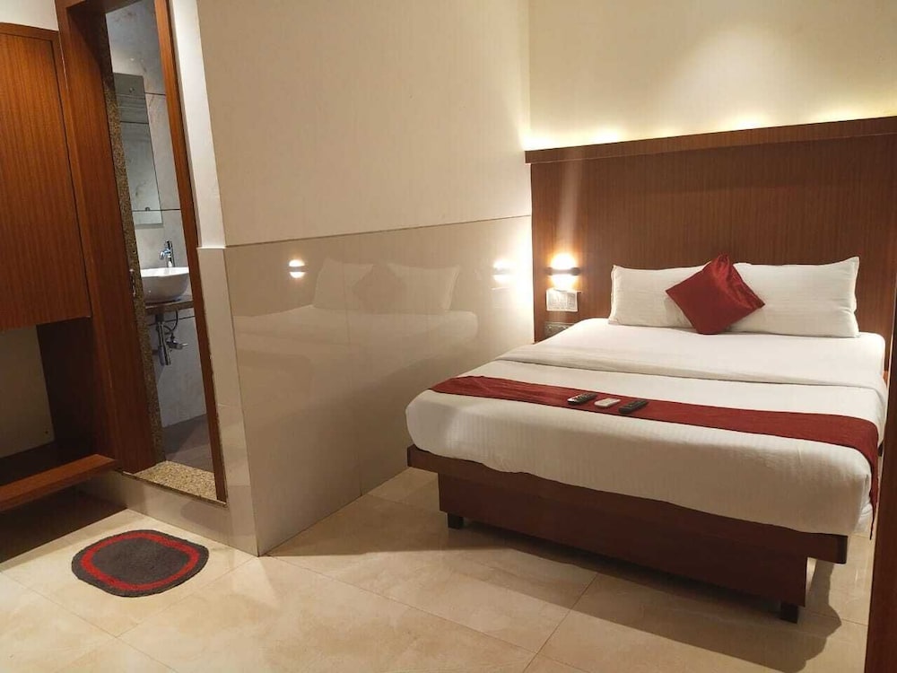 Hotel Express Inn