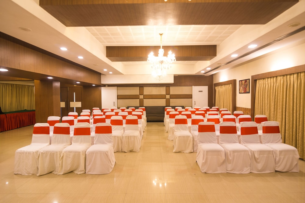 Hotel Express Inn