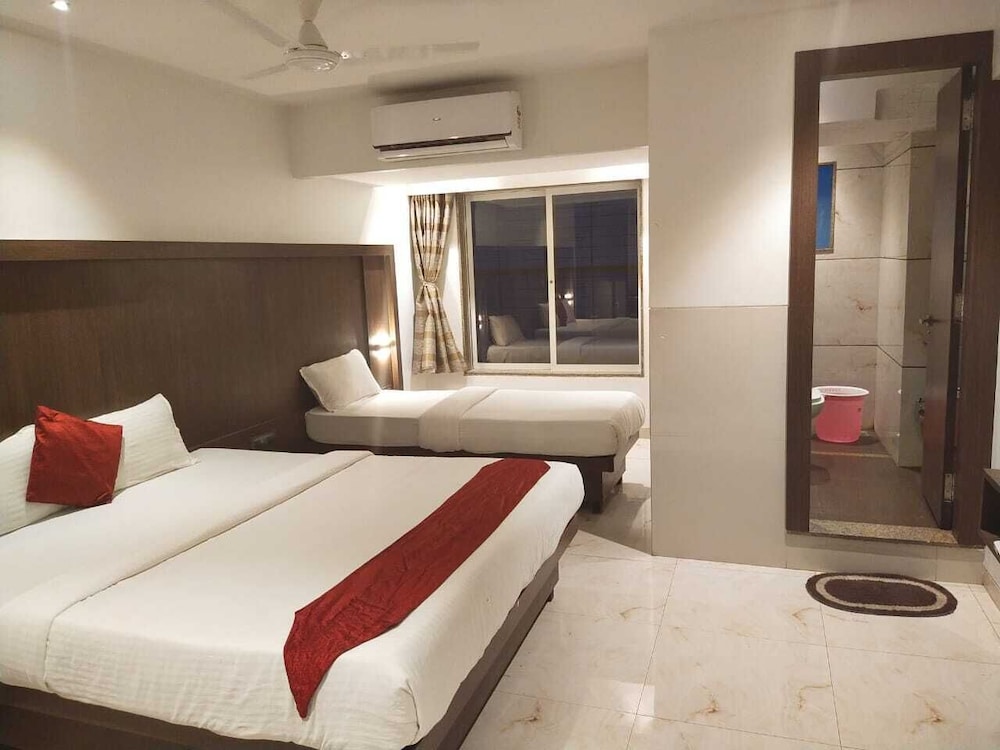Hotel Express Inn