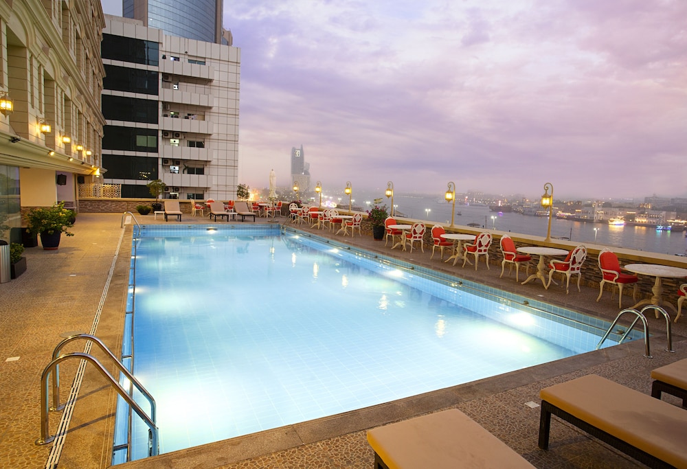 Carlton Tower Hotel