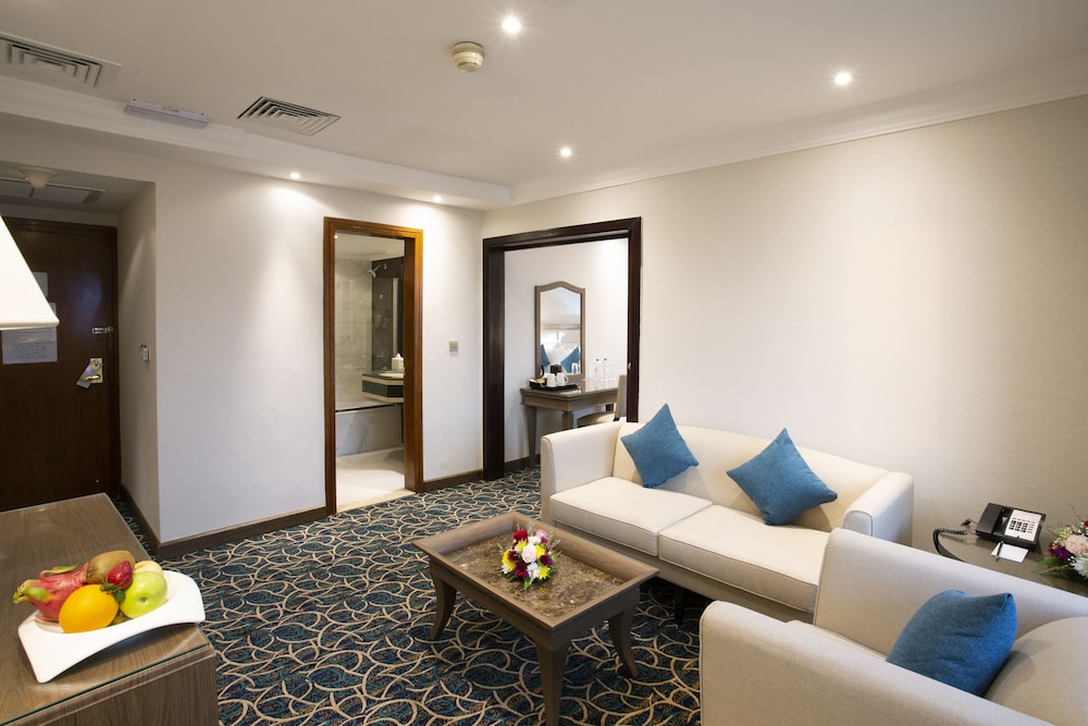 Carlton Tower Hotel