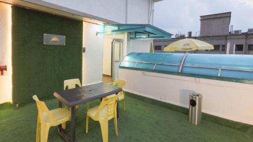 HOTEL SURYA PRAKASH CHEMBUR