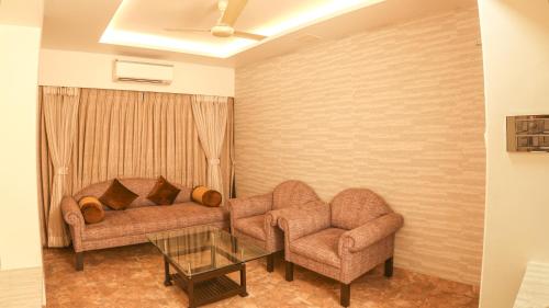 HOTEL SURYA PRAKASH CHEMBUR