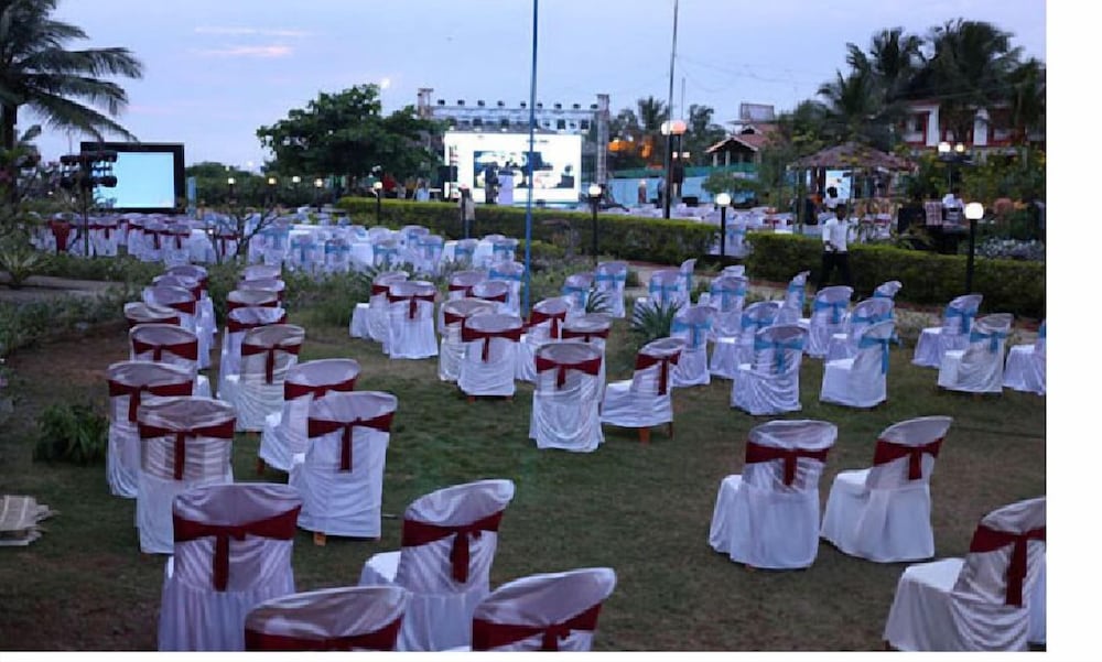 Paradise Village Beach Resort