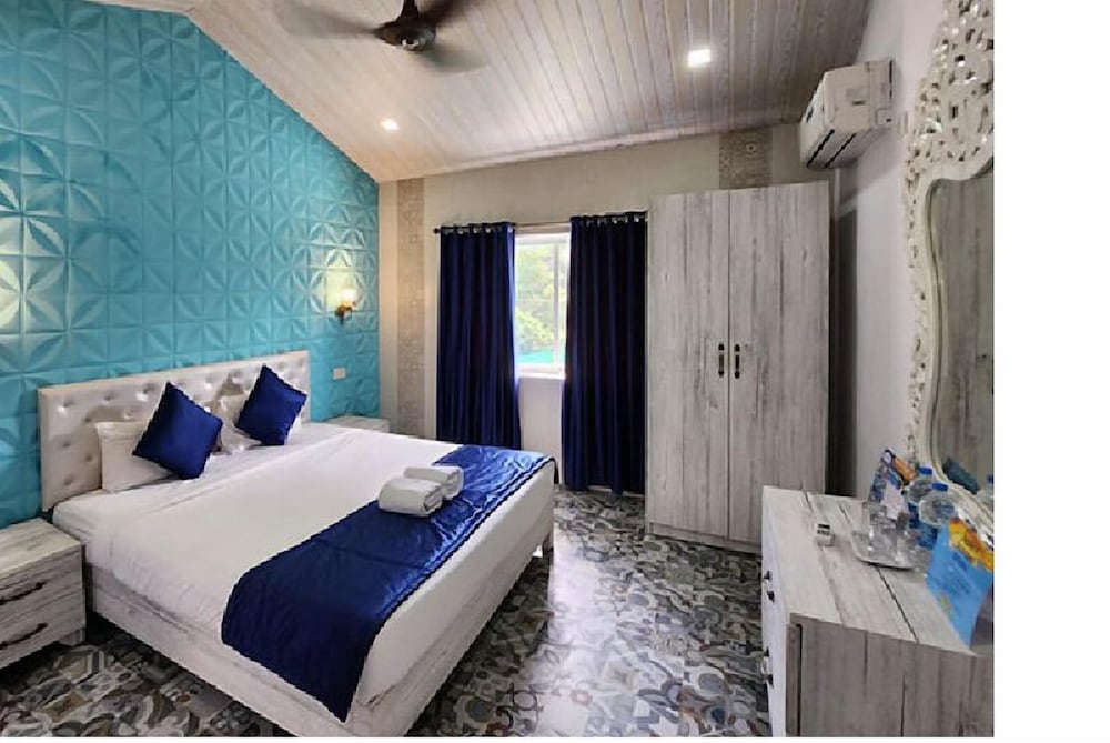 Paradise Village Beach Resort