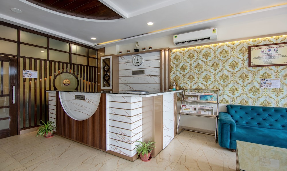 Hotel Diamond Creek ,Near Railway Station