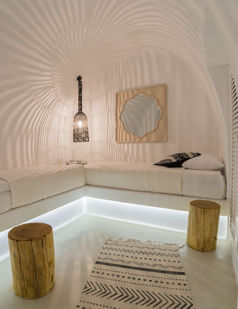 Gaia Suites
