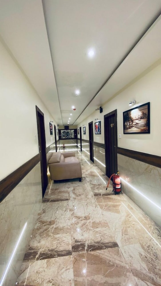 Hotel Bkc Prime Near Us Consulate