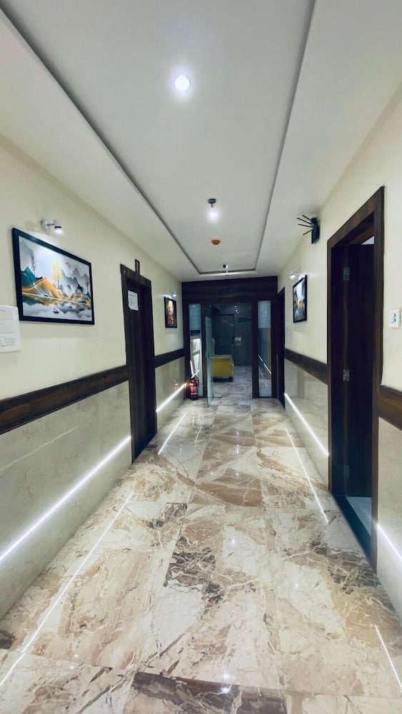 Hotel Bkc Prime Near Us Consulate