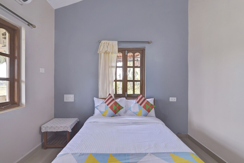 Oyo 22108 Home Field View 2Bhk Majorda