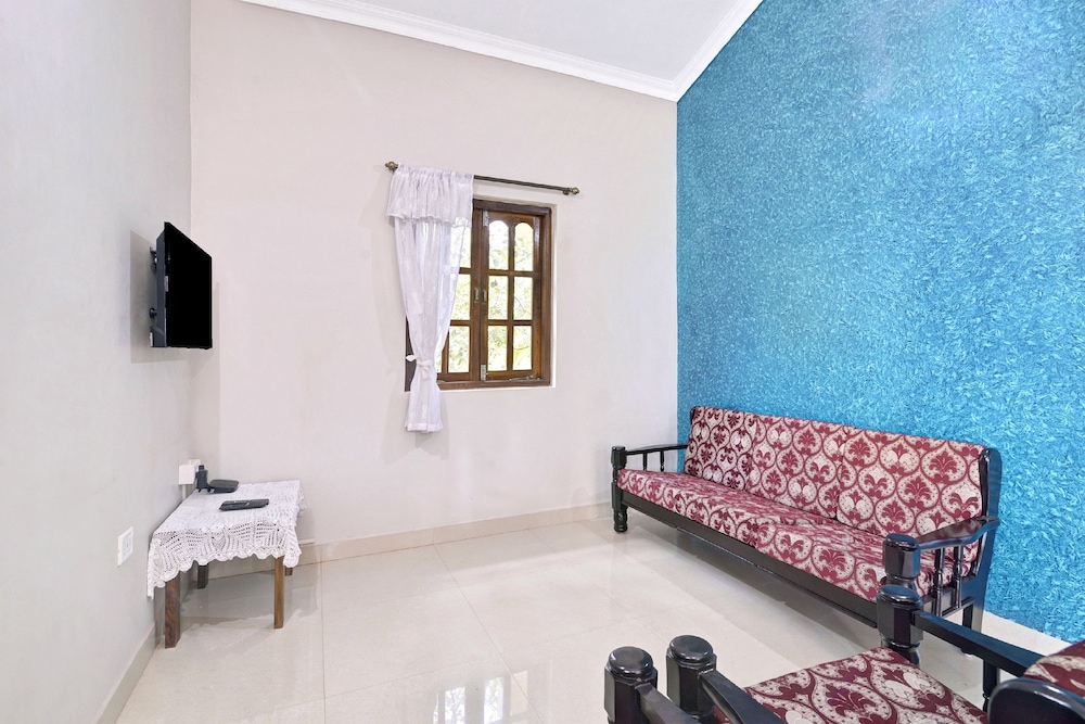 Oyo 22108 Home Field View 2Bhk Majorda