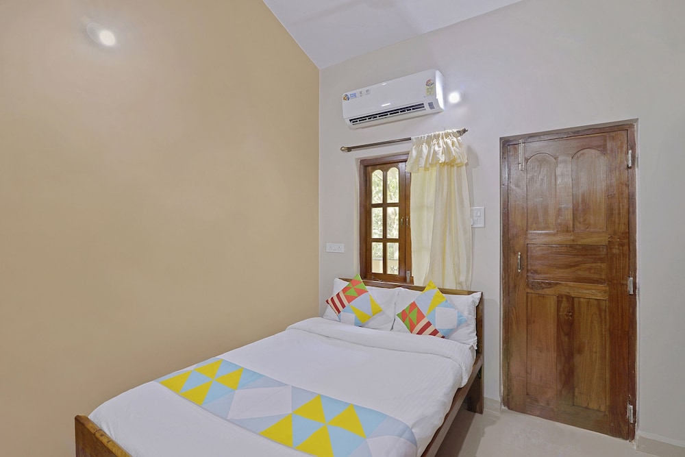 Oyo 22108 Home Field View 2Bhk Majorda