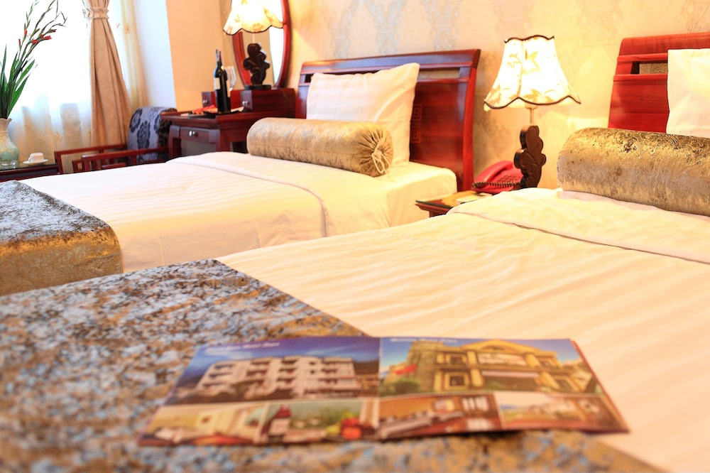Luxury Hotel