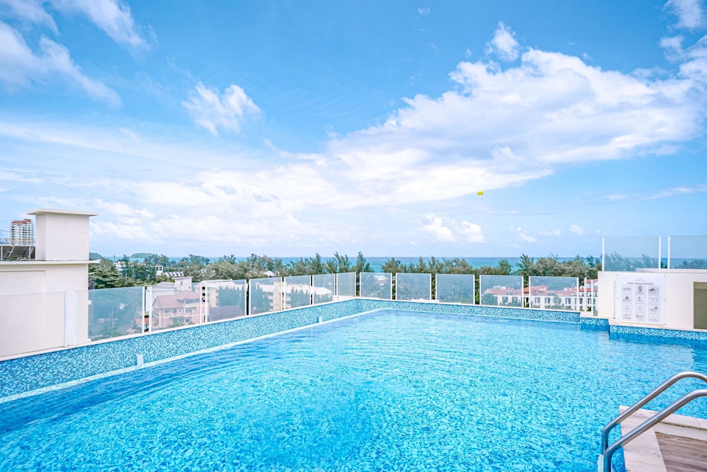 Chanalai Hillside Resort, Karon Beach