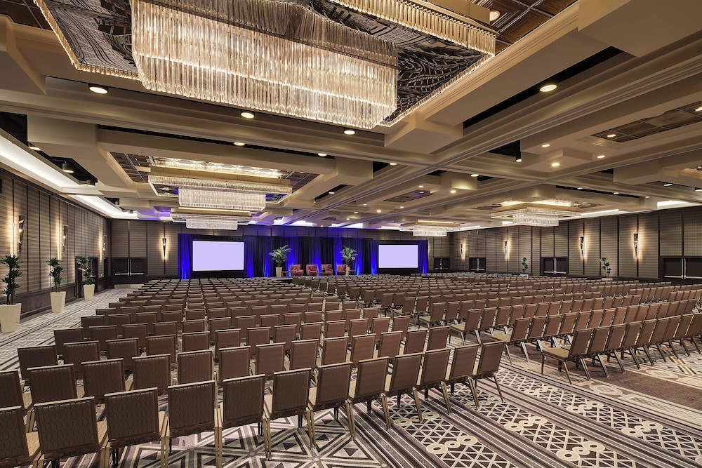 Sheraton Grand Los Angeles