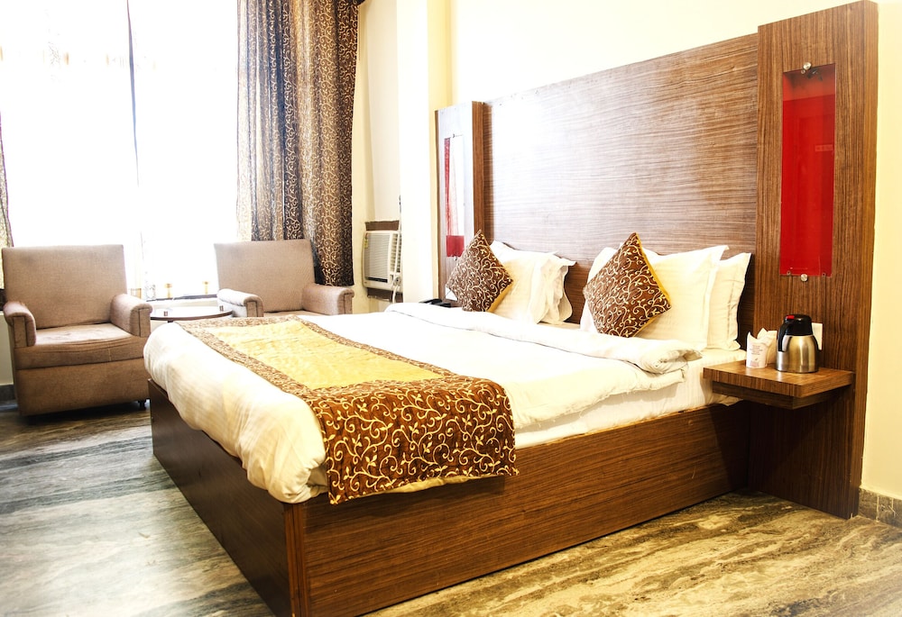 Brinjal Hotels Haridwar