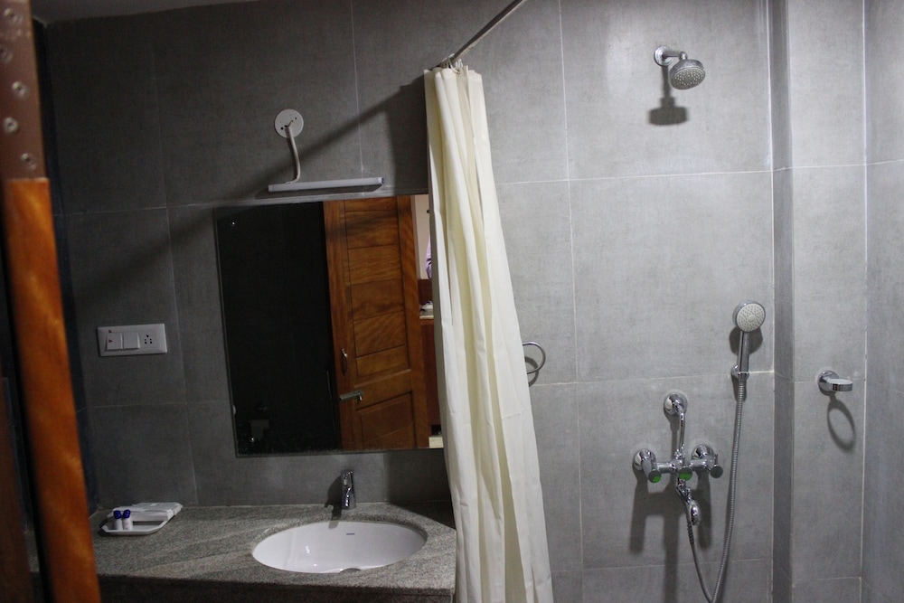 Aparupa Sands Marina Beach Resort