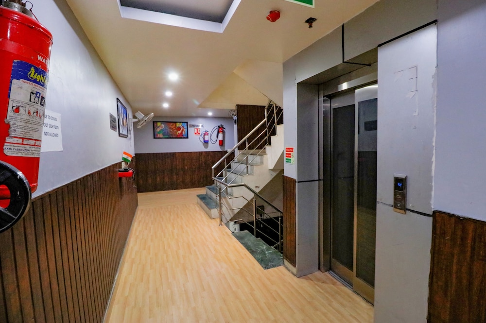 FabHotel A One Noida Sector 11