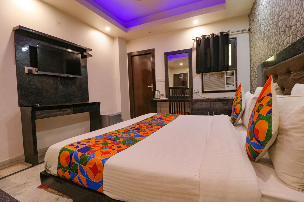 FabHotel A One Noida Sector 11