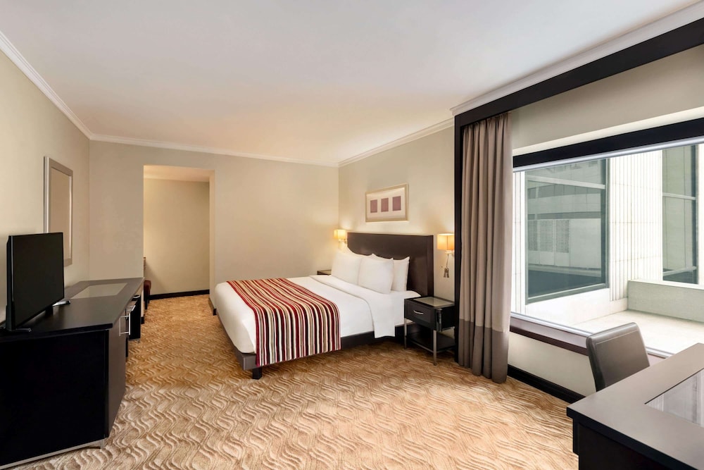 Ramada Plaza by Wyndham Dubai Deira