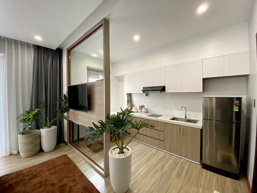 Hue Crown Boutique Hotel