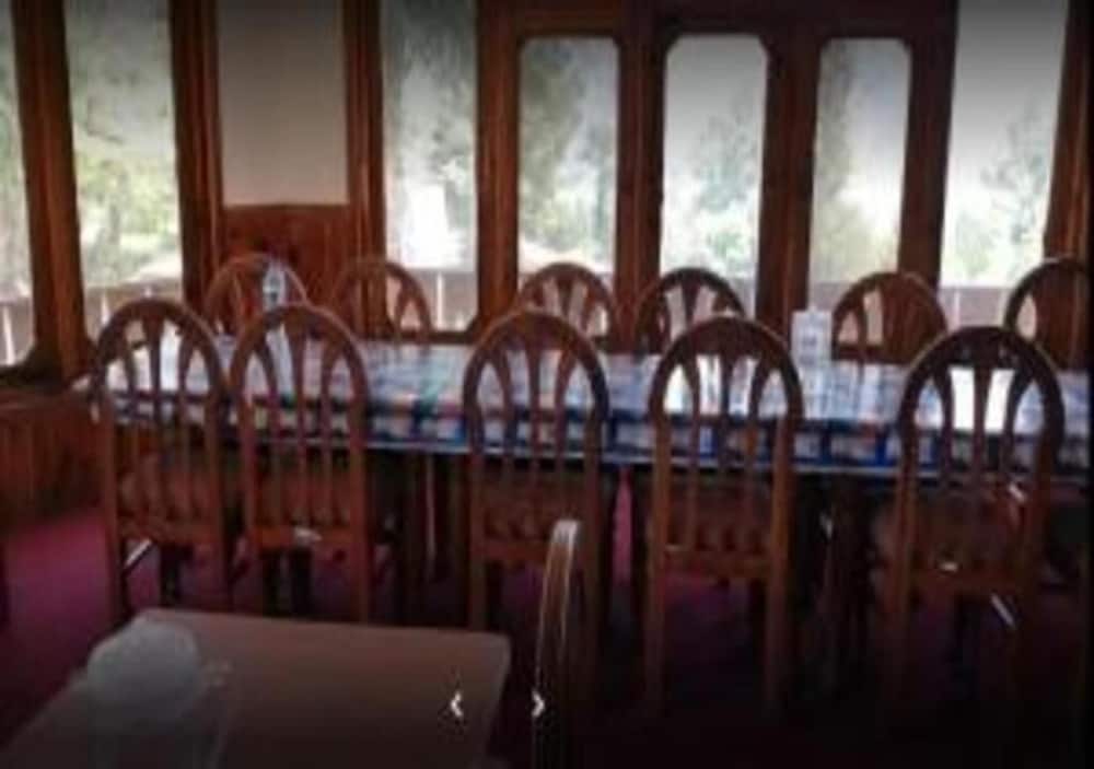 Tourist Inn Hotel Shogran