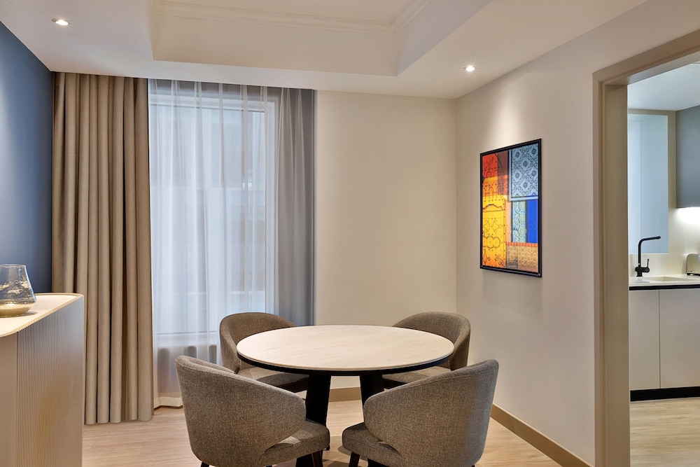 Residence Inn by Marriott Sheikh Zayed Road, Dubai